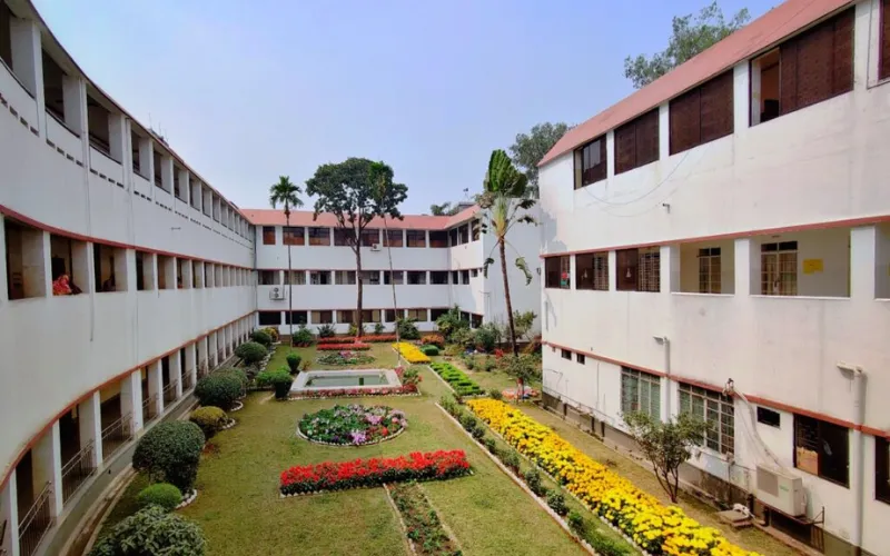 Holy Family Red Crescent Medical College